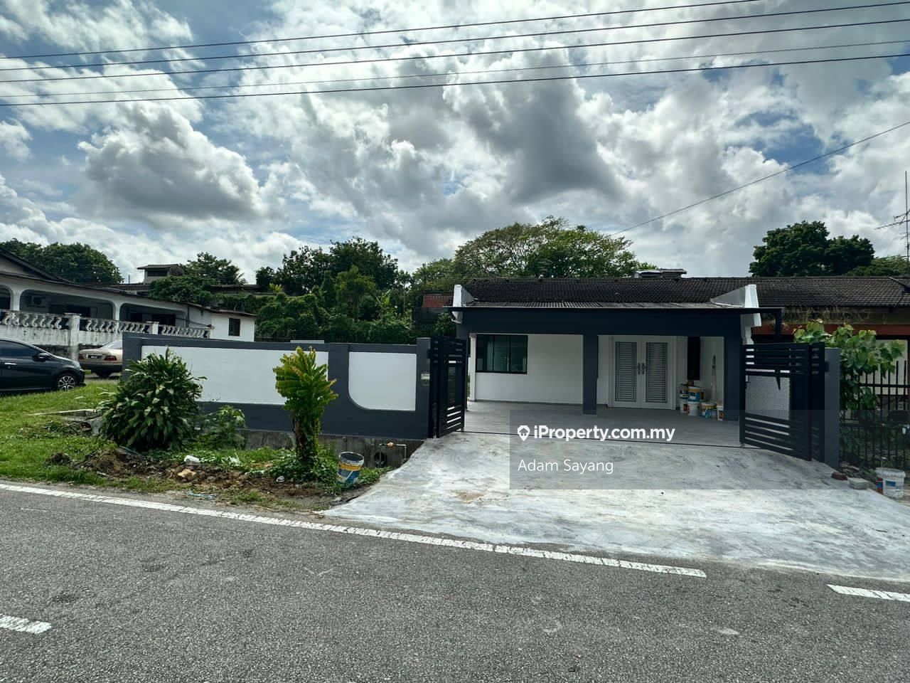 Taman Johor, Johor Bahru Corner lot 1sty Terrace/Link House 3 bedrooms