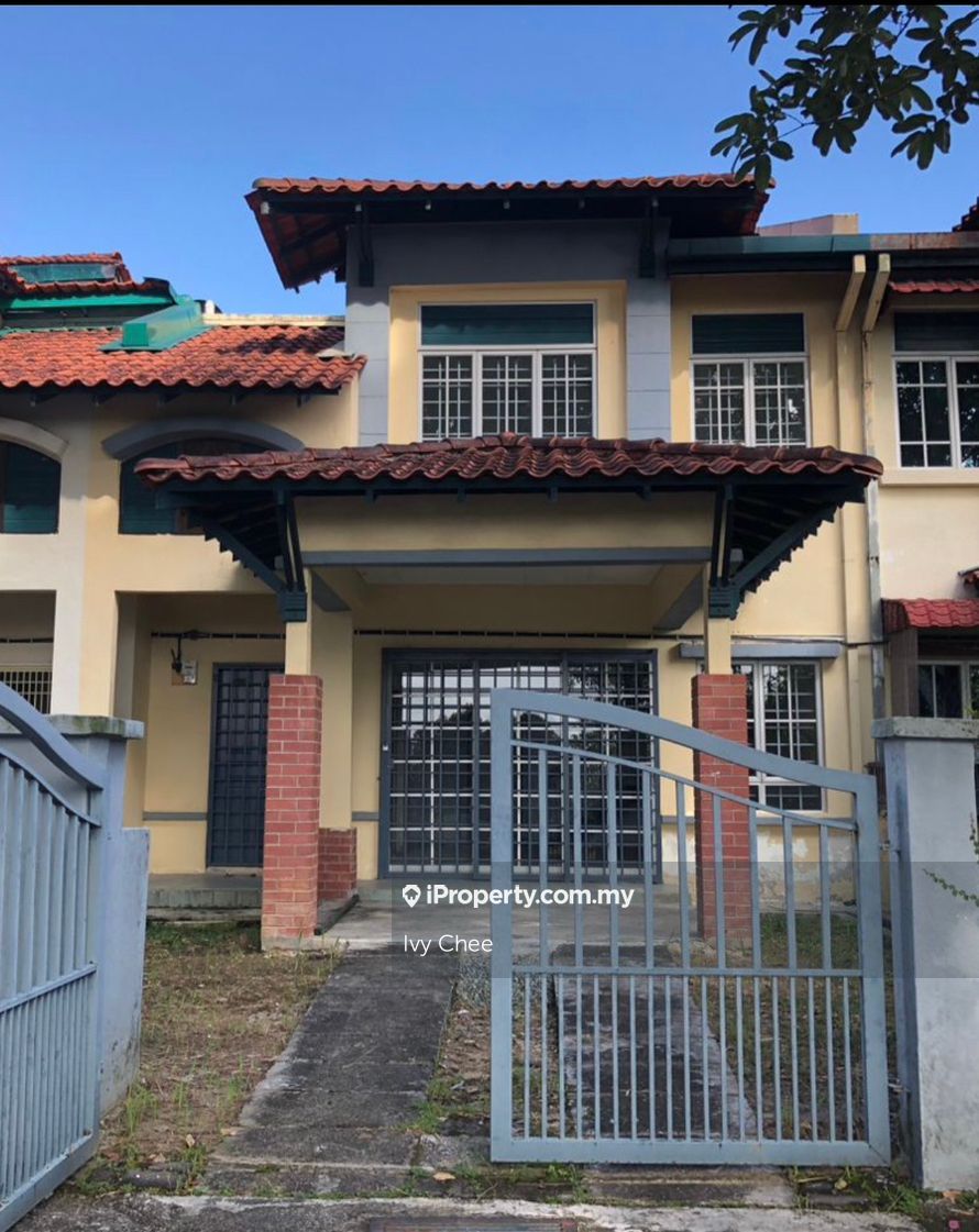 Alam Damai, Cheras 2sty Terrace/Link House 4 bedrooms for rent