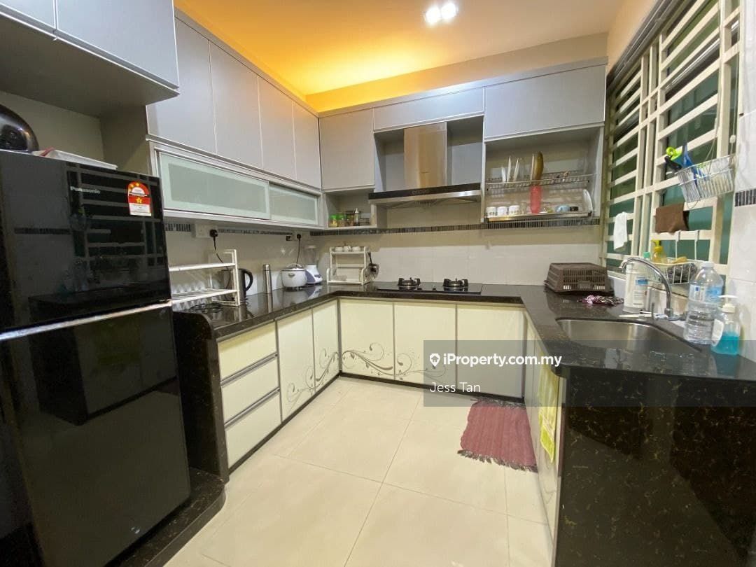 Bukit Dumbar Villa Jelutong Townhouse 5 Bedrooms For Sale Iproperty Com My