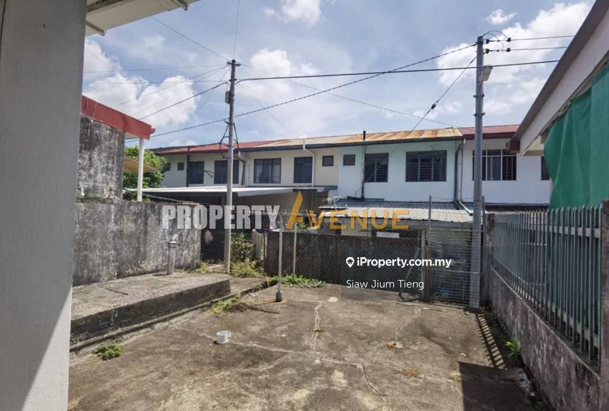 Three Hills Park Double Storey Terrace, Kuching 2-sty Terrace/Link ...