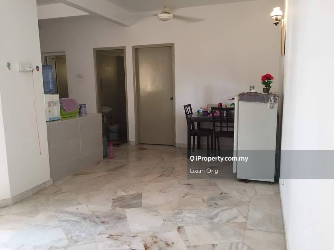 Subang Perdana Goodyear Court 5 Intermediate Apartment 3 bedrooms for