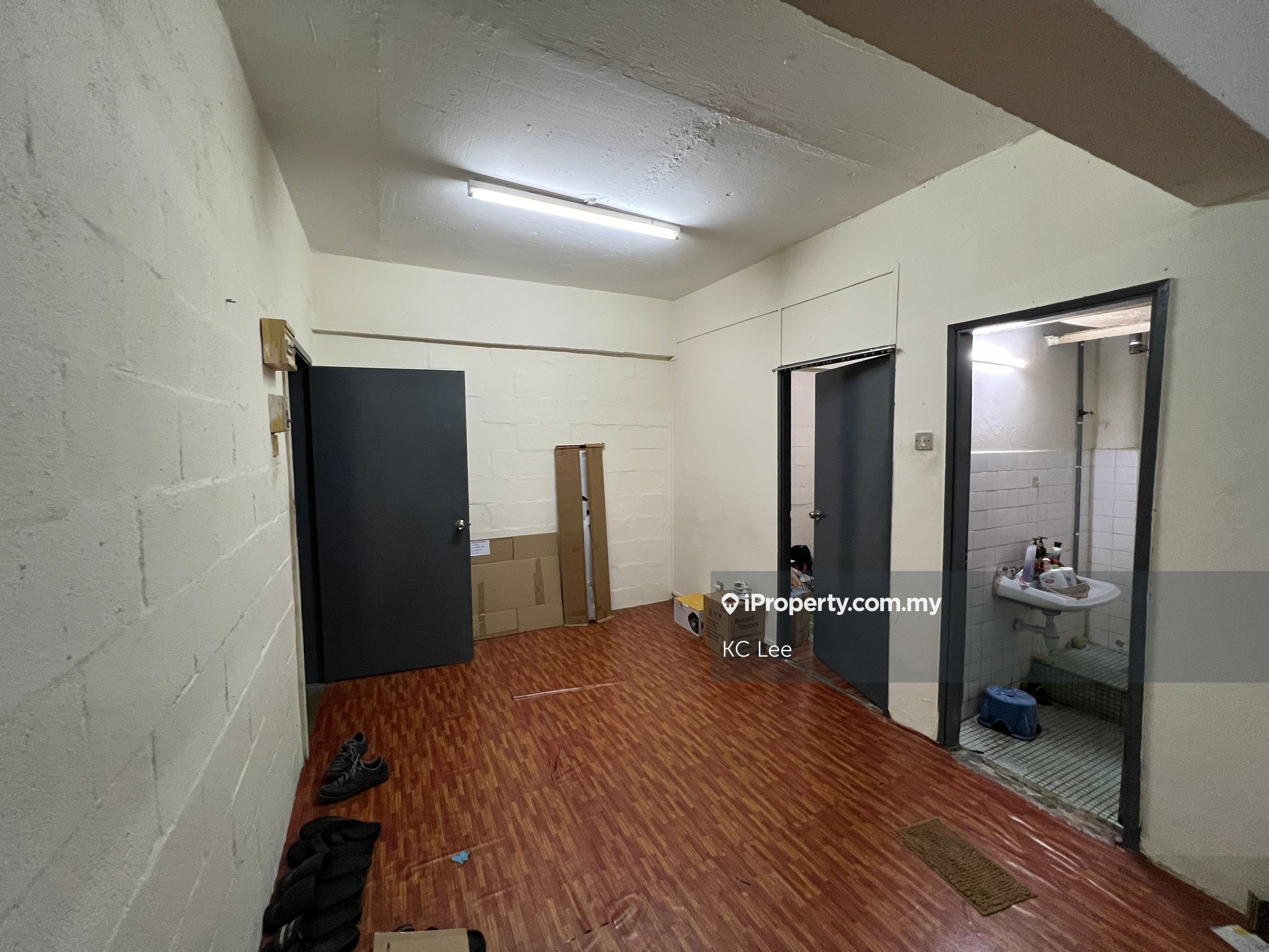 Subang Perdana Goodyear Court 8 Intermediate Apartment 2 bedrooms for