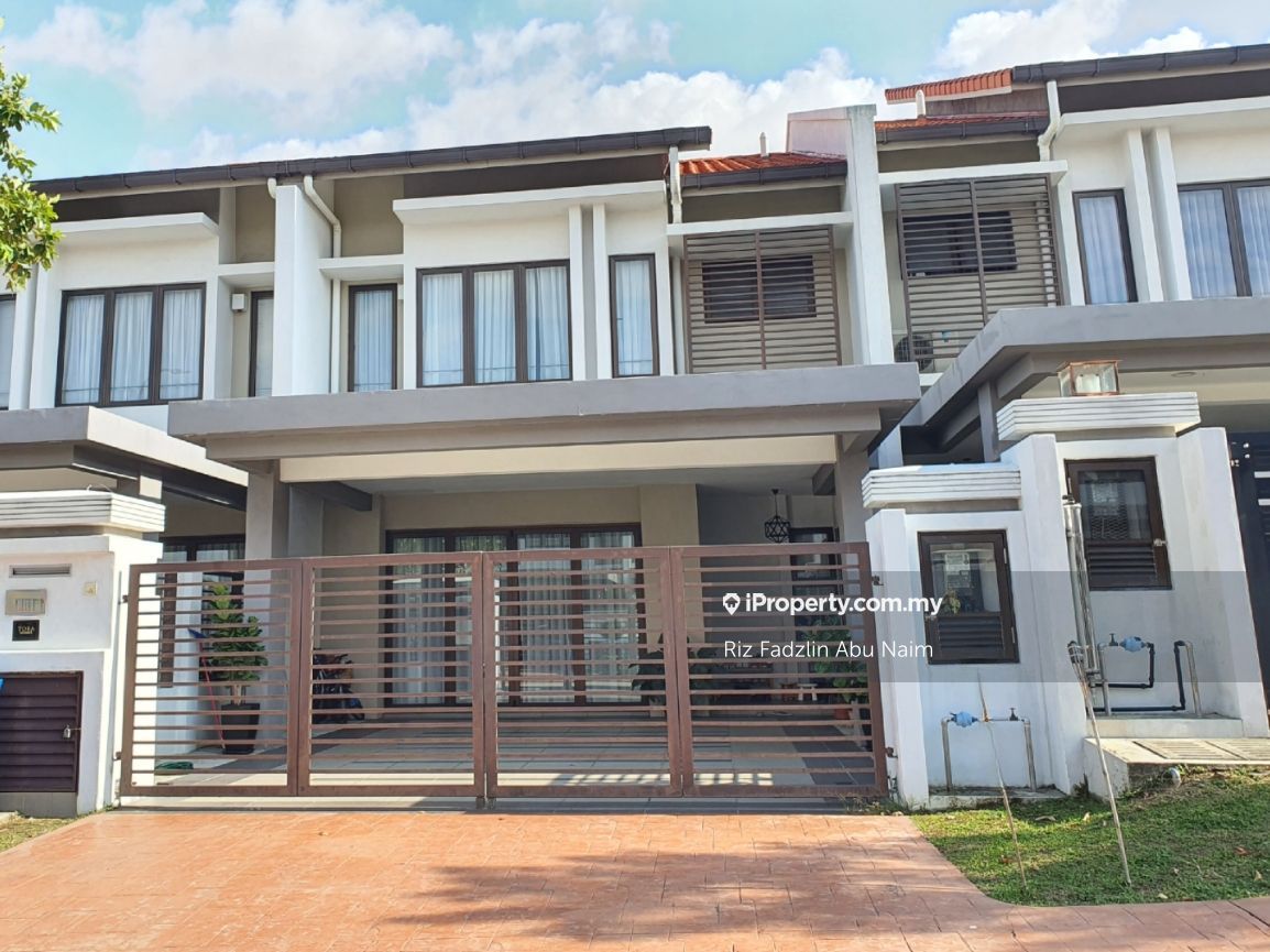 Alam Impian Intermediate 2sty Terrace/Link House 5+1 bedrooms for sale