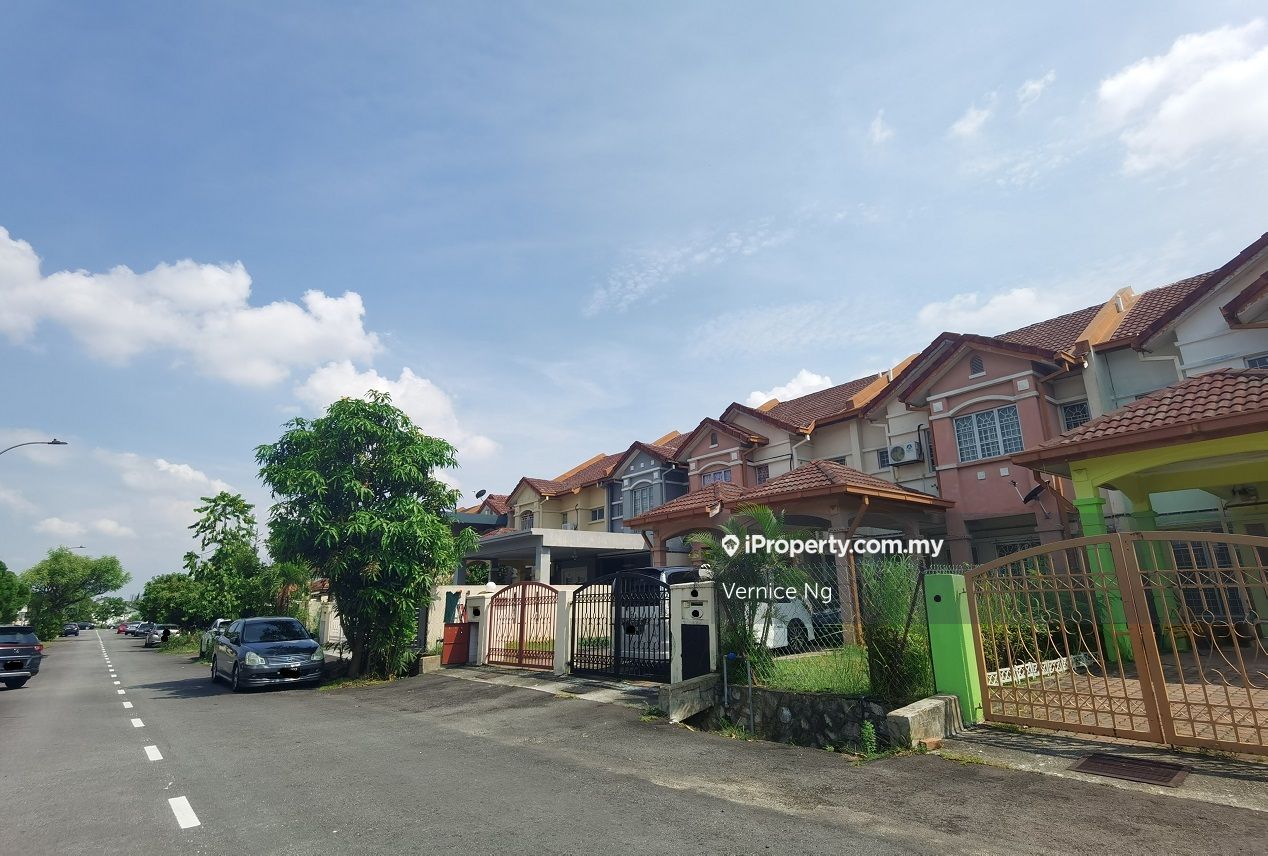 Putra Bahagia, Putra Heights, USJ Subang, Putra Heights 2sty Terrace/Link House 4 bedrooms for