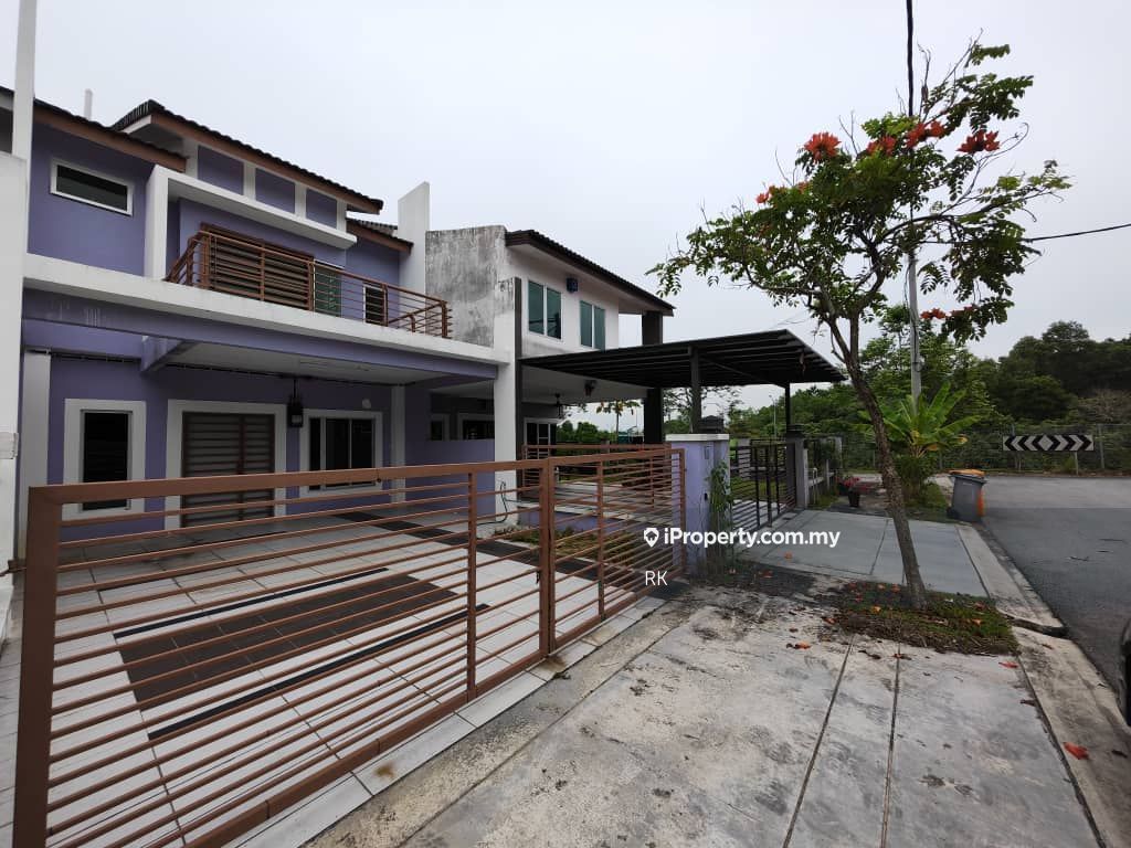 Double Storey for Rent at Sendayan, Bandar Sri Sendayan 2sty Terrace/Link House 4 bedrooms for