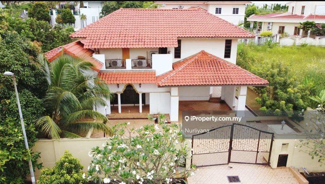 BUNGALOW AT SECTION 7, SHAH ALAM FOR SALE, Shah Alam Bungalow 8+2