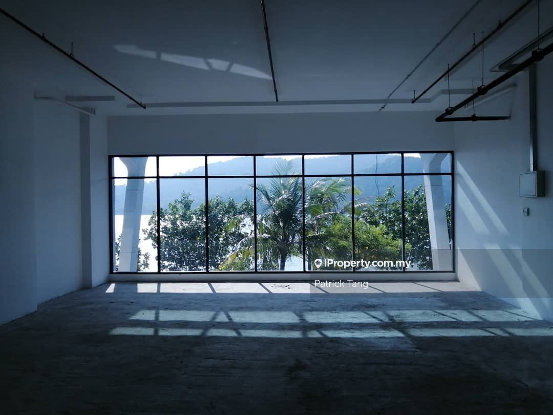 Q2 Queens Residence Queens Waterfront Retail office for rent, Bayan