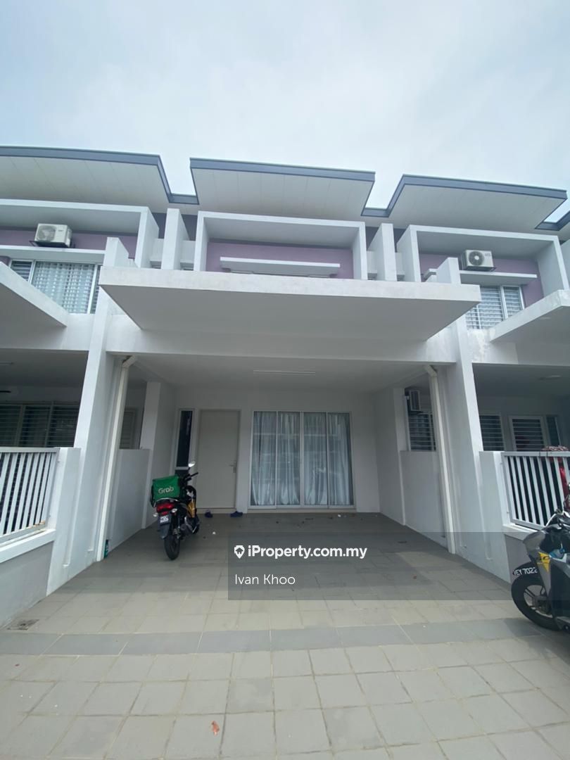 2 STY TERRACE BANDAR TASIK PUTERI ACACIA PARK, Rawang Intermediate 2