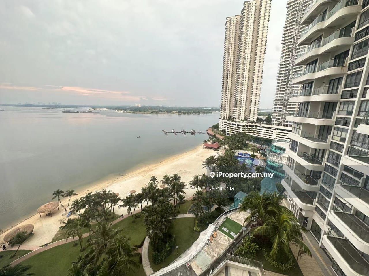 Lovell Country Garden Danga Bay Corner lot Condominium 4 bedrooms for