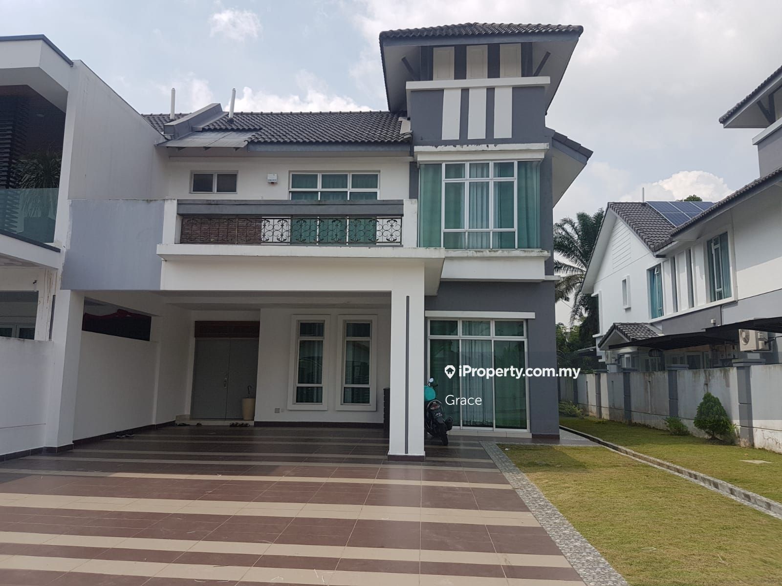 Bandar Putra, Kulai Intermediate Semidetached House 5+1 bedrooms for