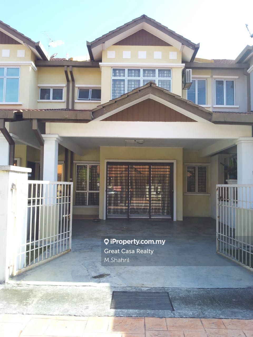 Seksyen 23, Shah Alam 2-sty Terrace/Link House 4 bedrooms for rent