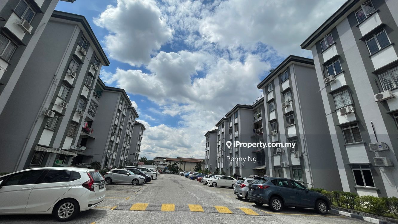 Subang Perdana Goodyear Court 6 Intermediate Apartment 3 bedrooms for