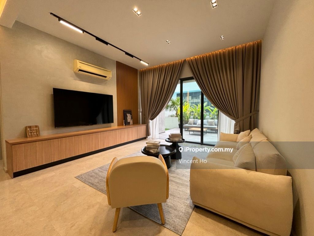 Concerto North Kiara Corner lot Condominium 3+1 bedrooms for sale in