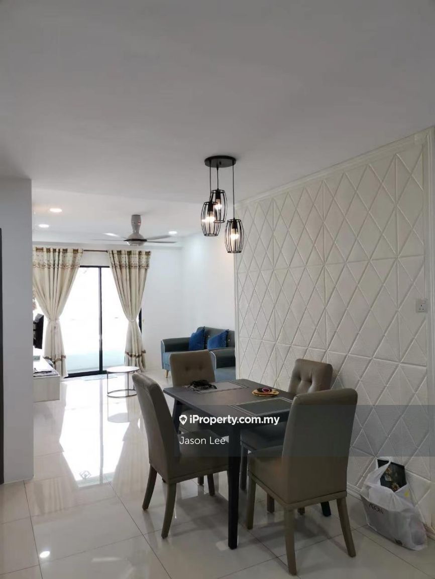 Manhattan Condominium Intermediate Condominium 2 bedrooms for sale in