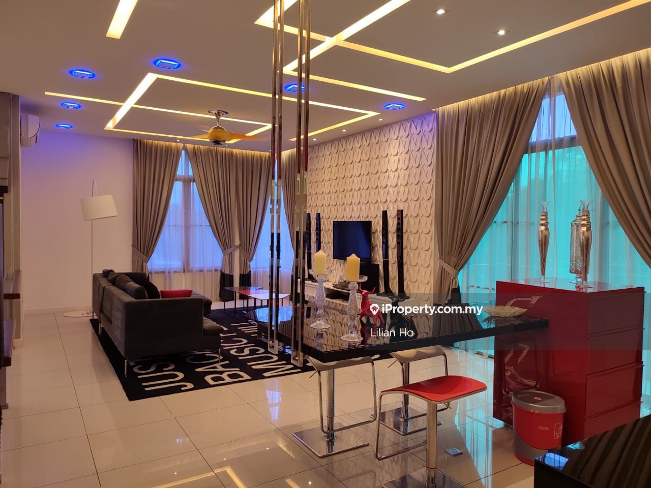 Taman Equine, Seri Kembangan Semidetached House 6 bedrooms for rent