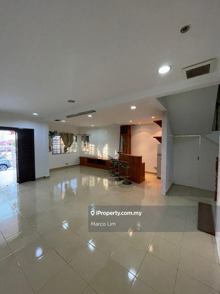 Cheras Intermediate 2.5sty Terrace/Link House 4+1 bedrooms for rent