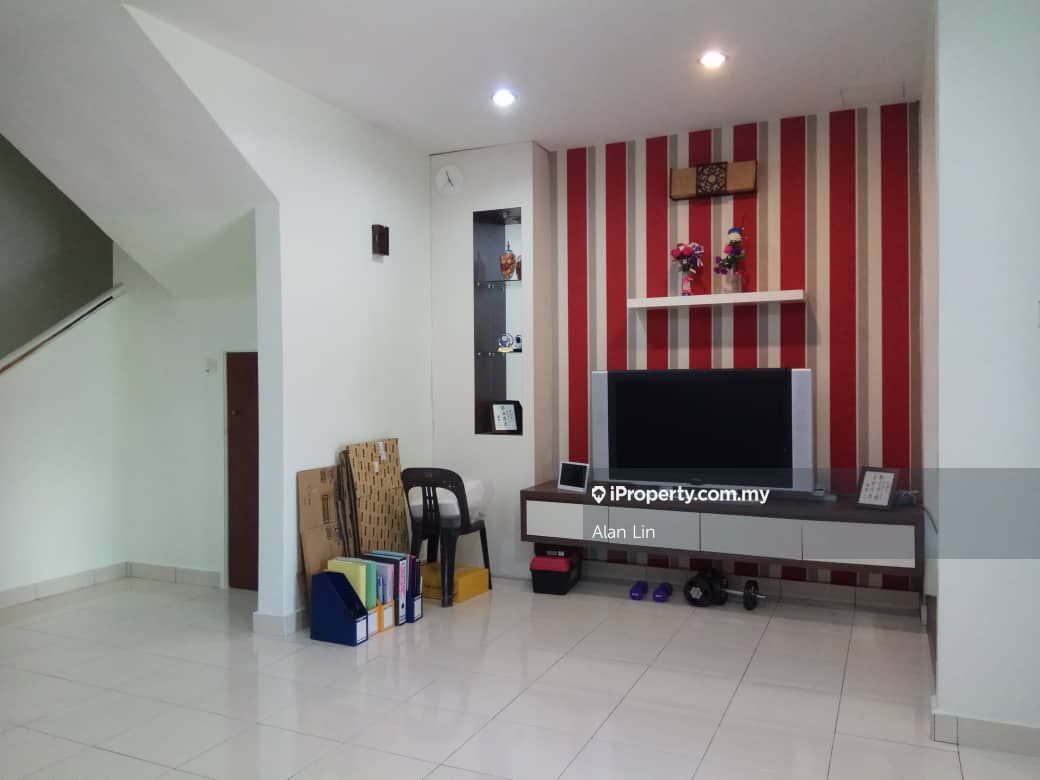 Taman Iskandar, Johor Bahru 2sty Terrace/Link House 4 bedrooms for