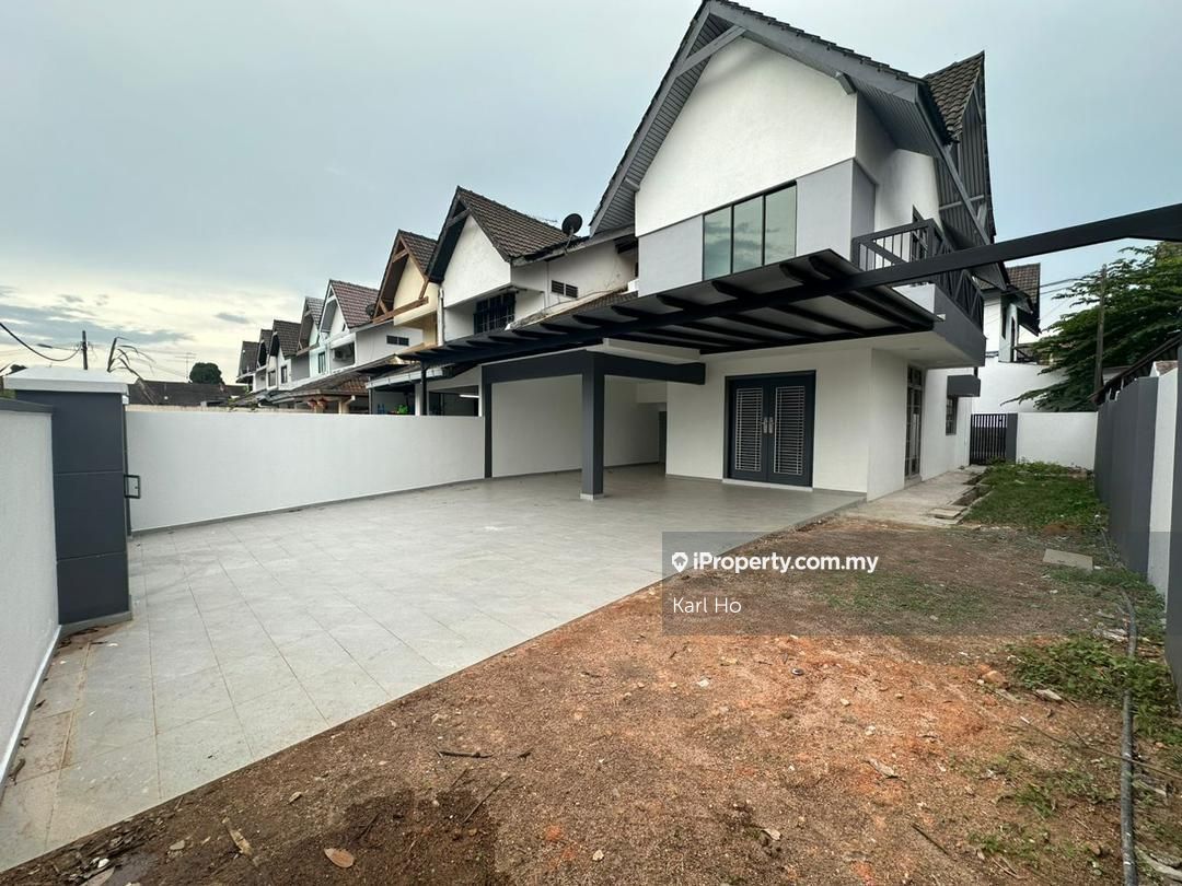 Taman Daya Jalan Rumbia, Johor Bahru End lot 2-sty Terrace/Link House 4 ...