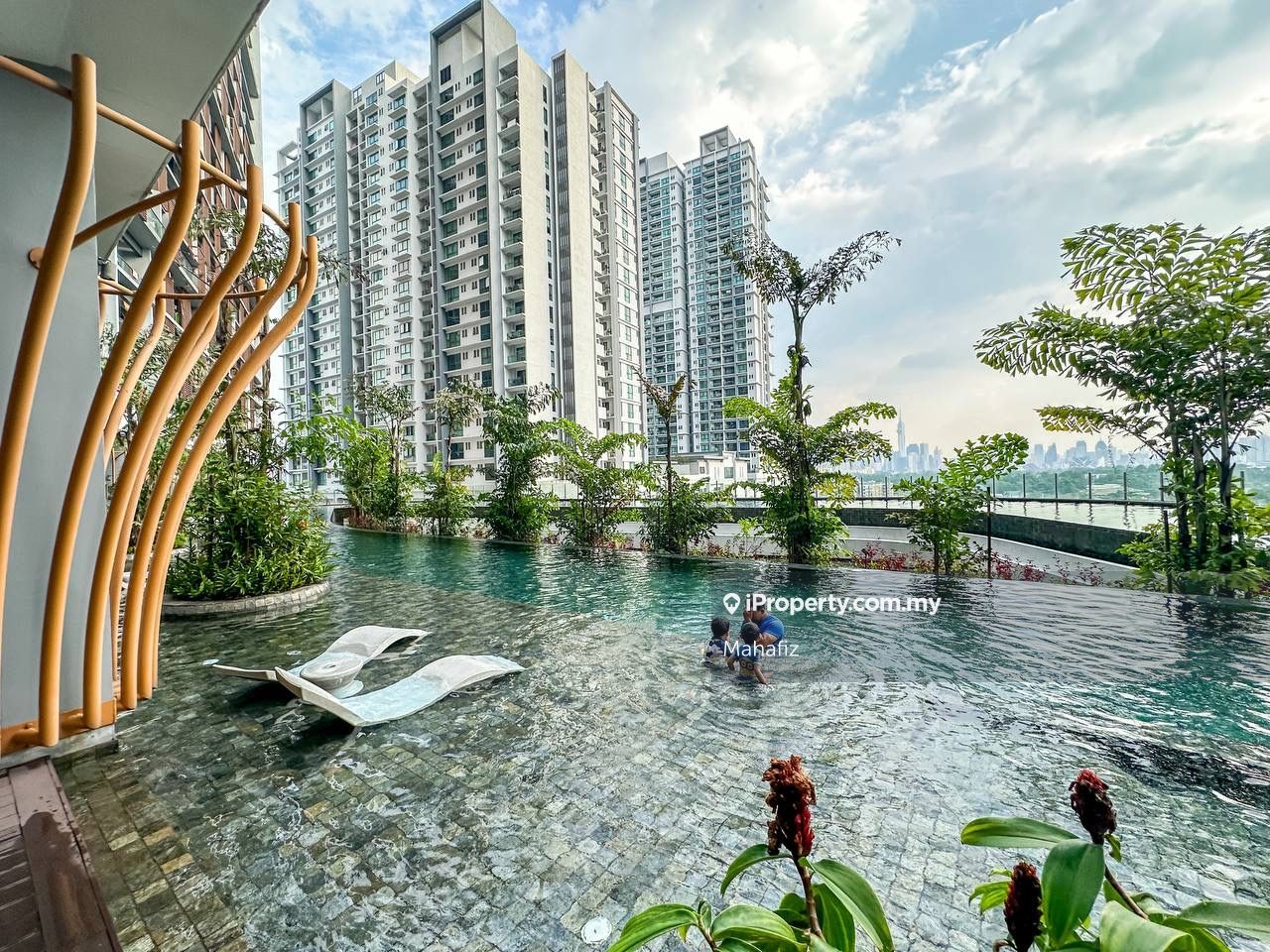 Bennington Residences @ SkyArena Condominium 3 bedrooms for sale in ...