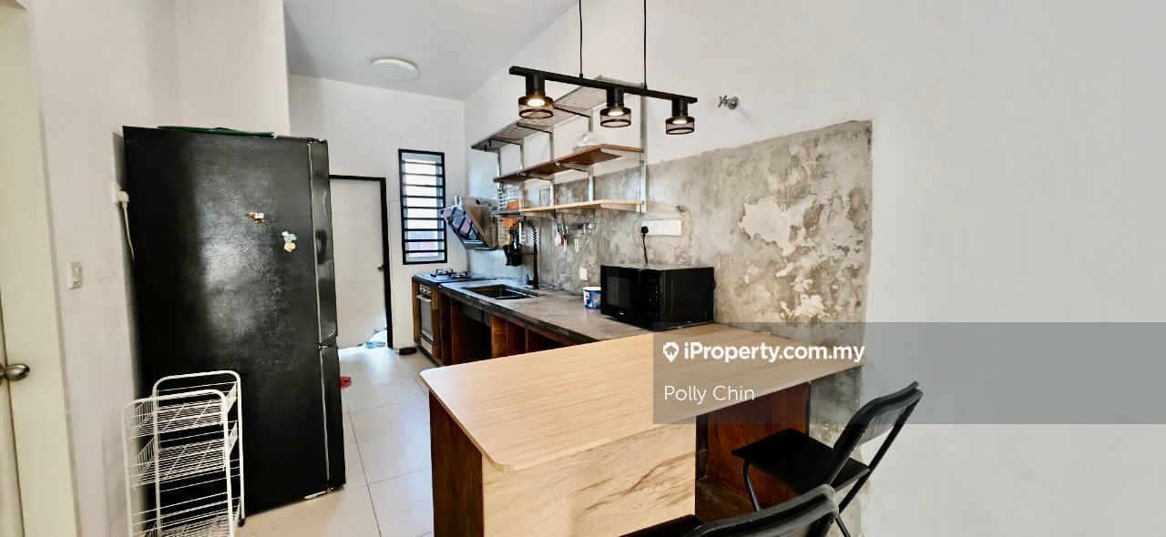 Tiara sendayan, Bandar Sri Sendayan 2sty Terrace/Link House 4 bedrooms