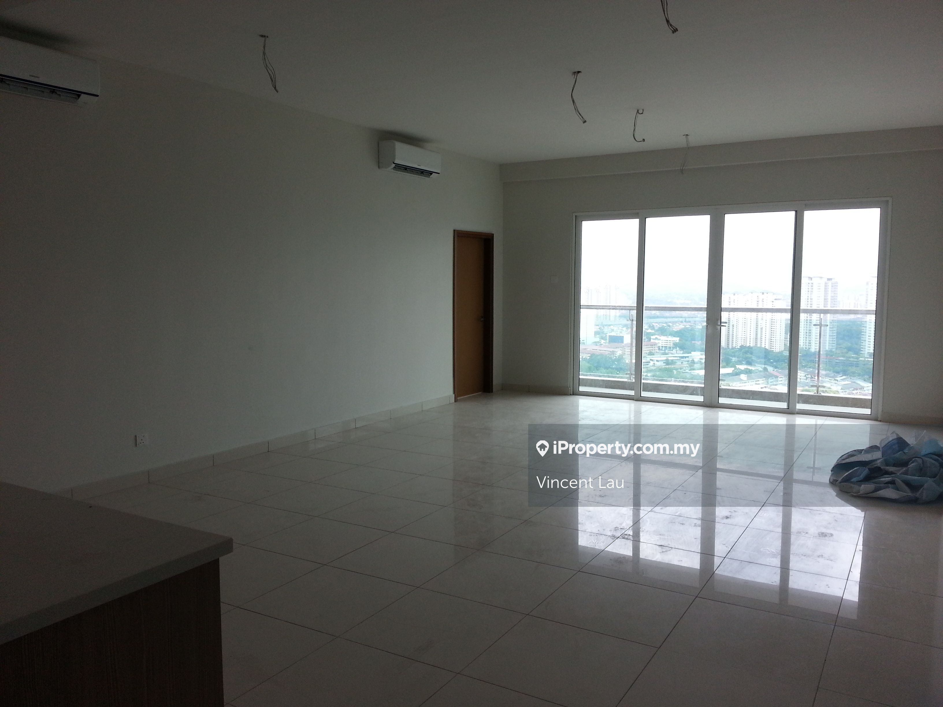 Sri Putramas III / Royal Regent Intermediate Condominium 4+1 bedrooms