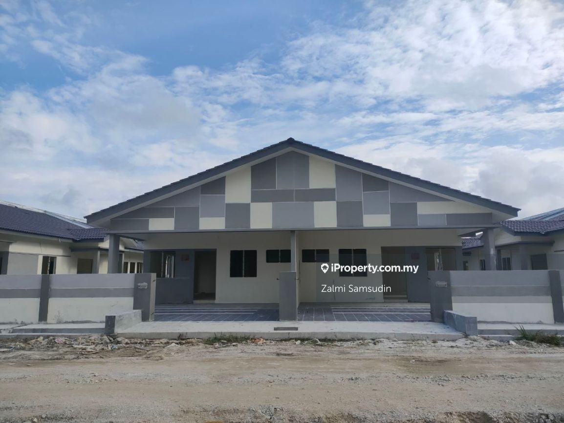 PERUMAHAN BARU MANJUNG , Sitiawan