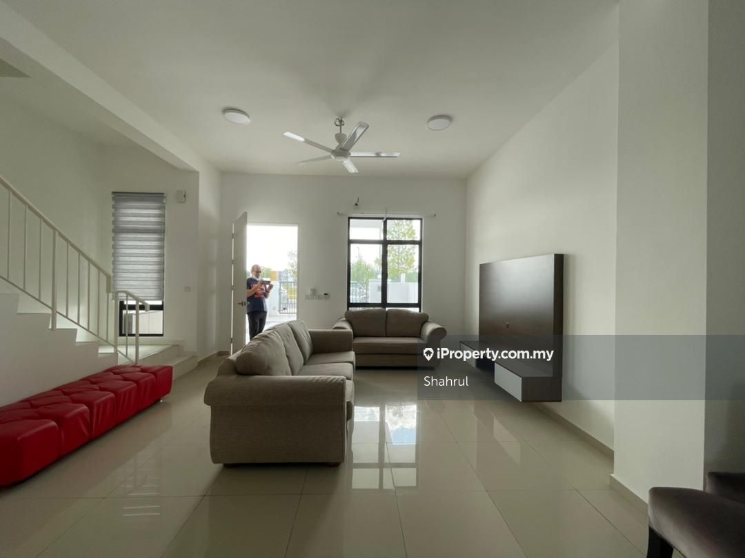 Eco grandeur graham , Bandar Puncak Alam