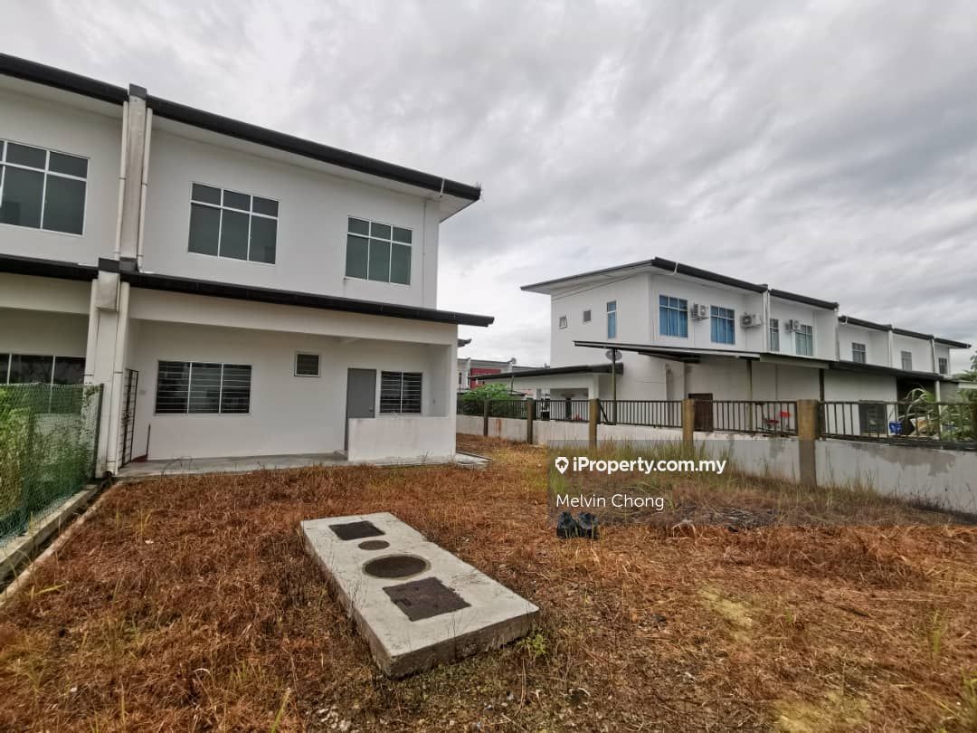 Jalan Batu Kawa Bau (Tondong Heights), Kuching Corner lot 2sty