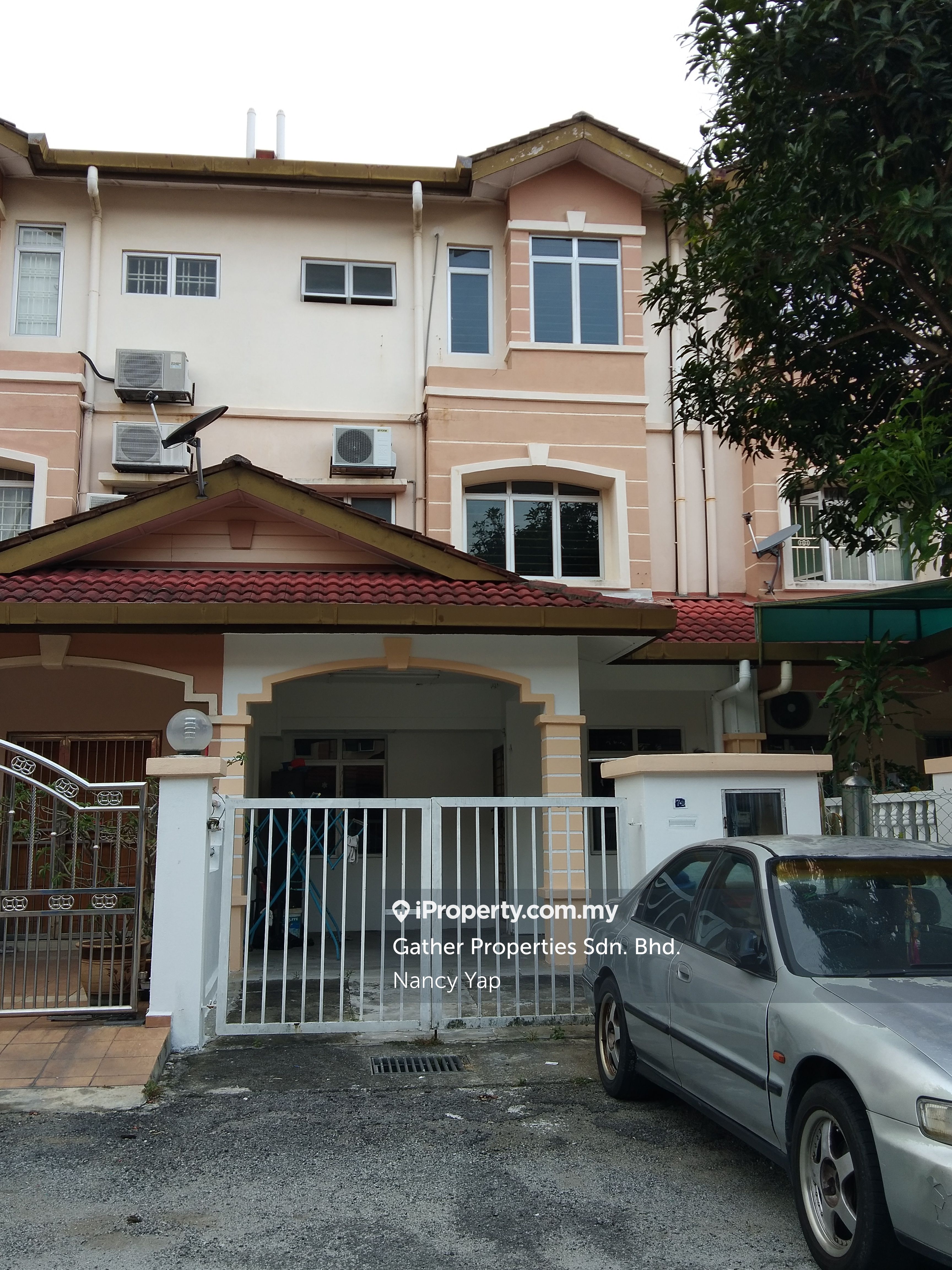 Shah Alam, Subang Bestari 3sty Terrace/Link House 1 bedroom for rent