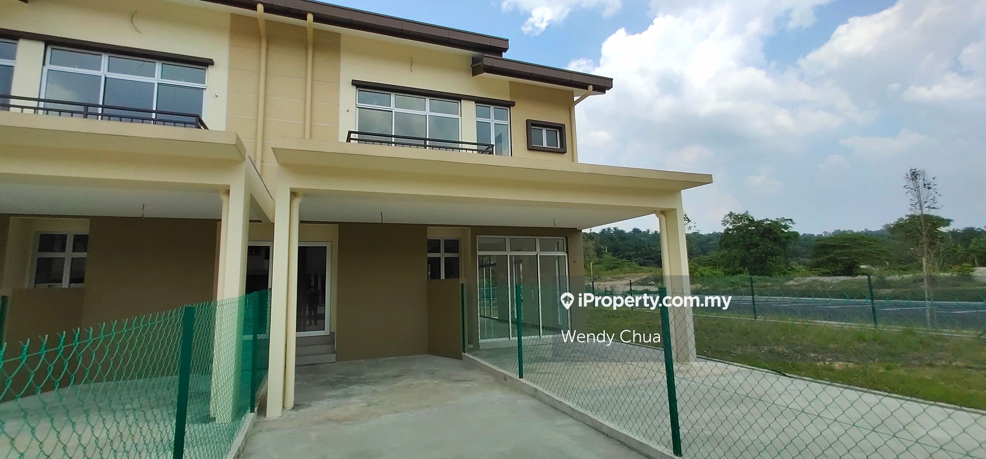 Seksyen U15 Shah Alam Corner Lot Townhouse 3 Bedrooms For Sale Iproperty Com My