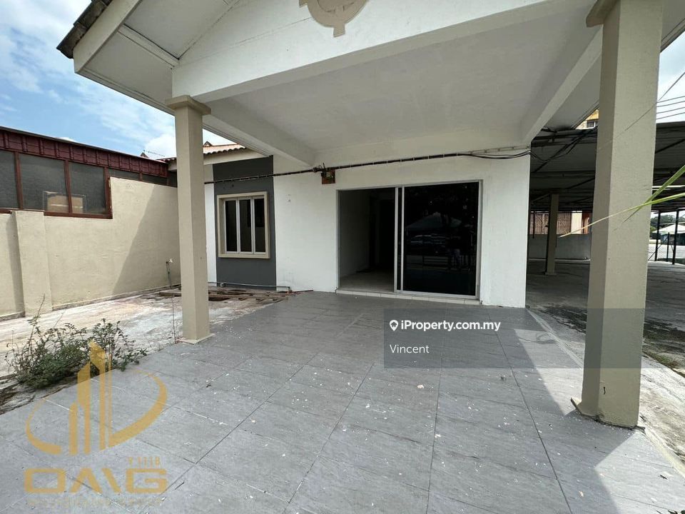 Jalan Sementa Single Storey Corner Lot House Kapar, Klang for sale