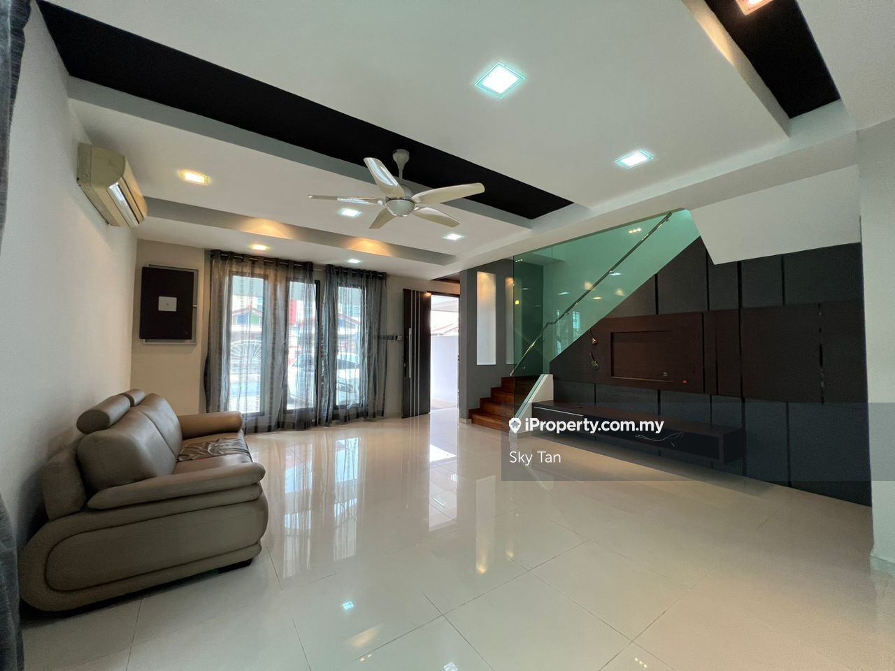 Taman Gaya Jalan Sasa, Johor Bahru Cluster House 3 bedrooms for rent