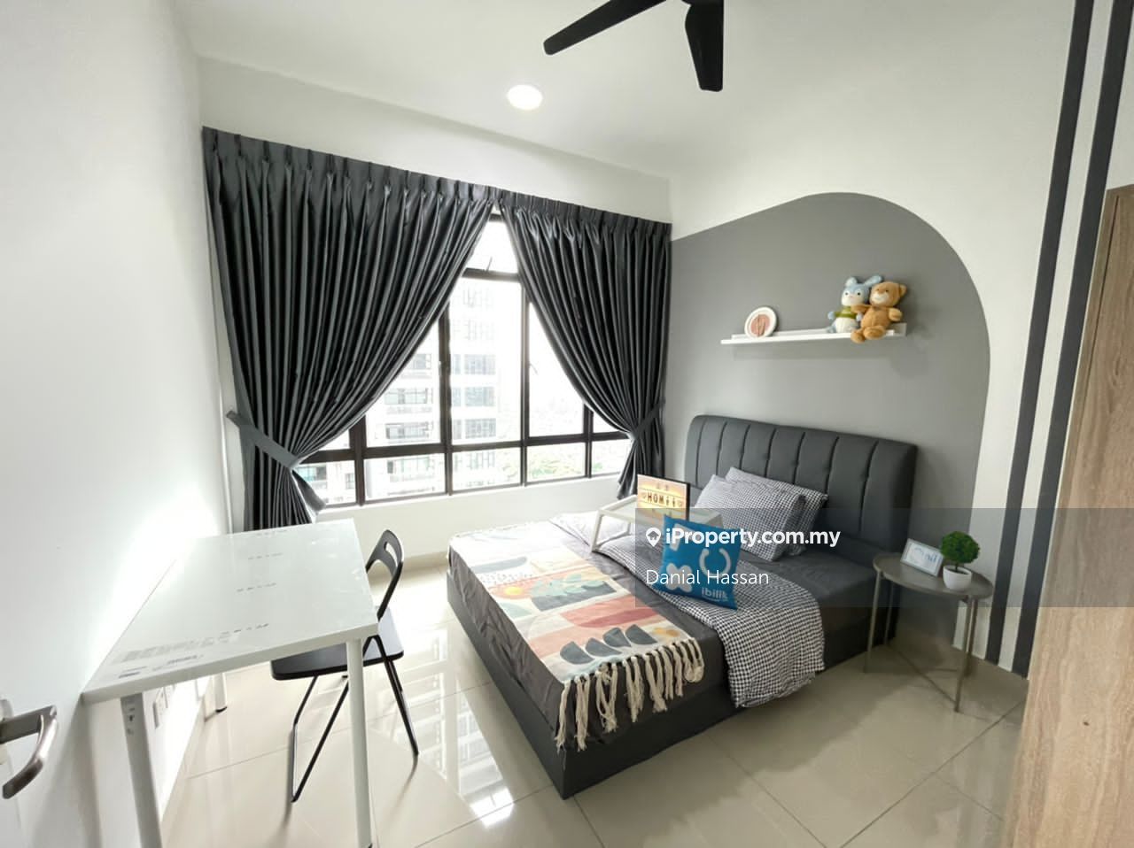 Female Only Fully Furnished Medium Room Austin Regency Johor Bahru