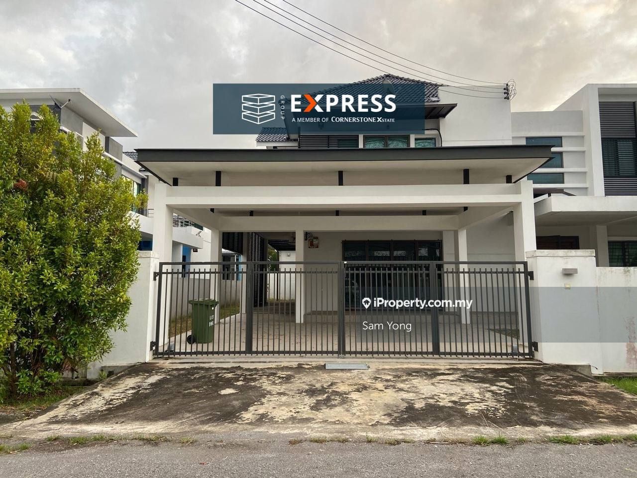 Curtin Water, Miri Semidetached House 4 bedrooms for rent iProperty