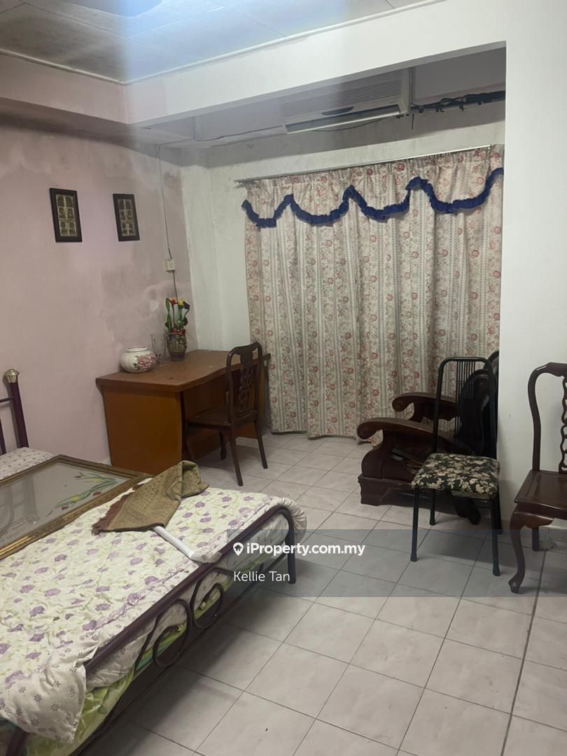 Batu Caves 2sty Terrace/Link House 3 bedrooms for sale