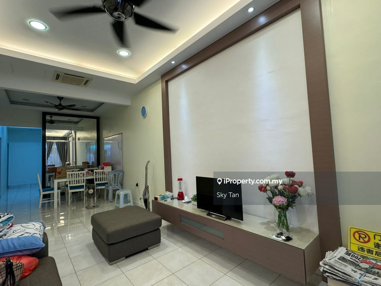 Taman Mount Austin Jalan mutiara Emas, Johor Bahru 1sty Terrace/Link