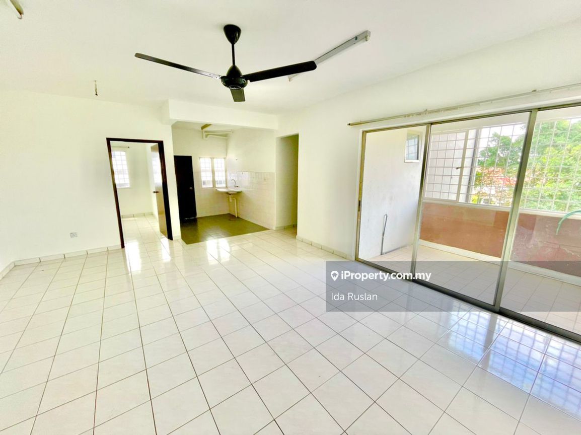 Permai Usj 1 Coral Court End Lot Apartment 3 Bedrooms For Sale In Subang Jaya Selangor Iproperty Com My