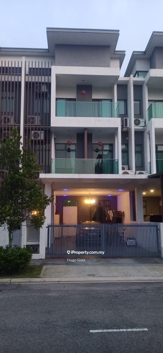 Reflexion Pool Villas, Nusaputra Timur, Puchong South Intermediate 3