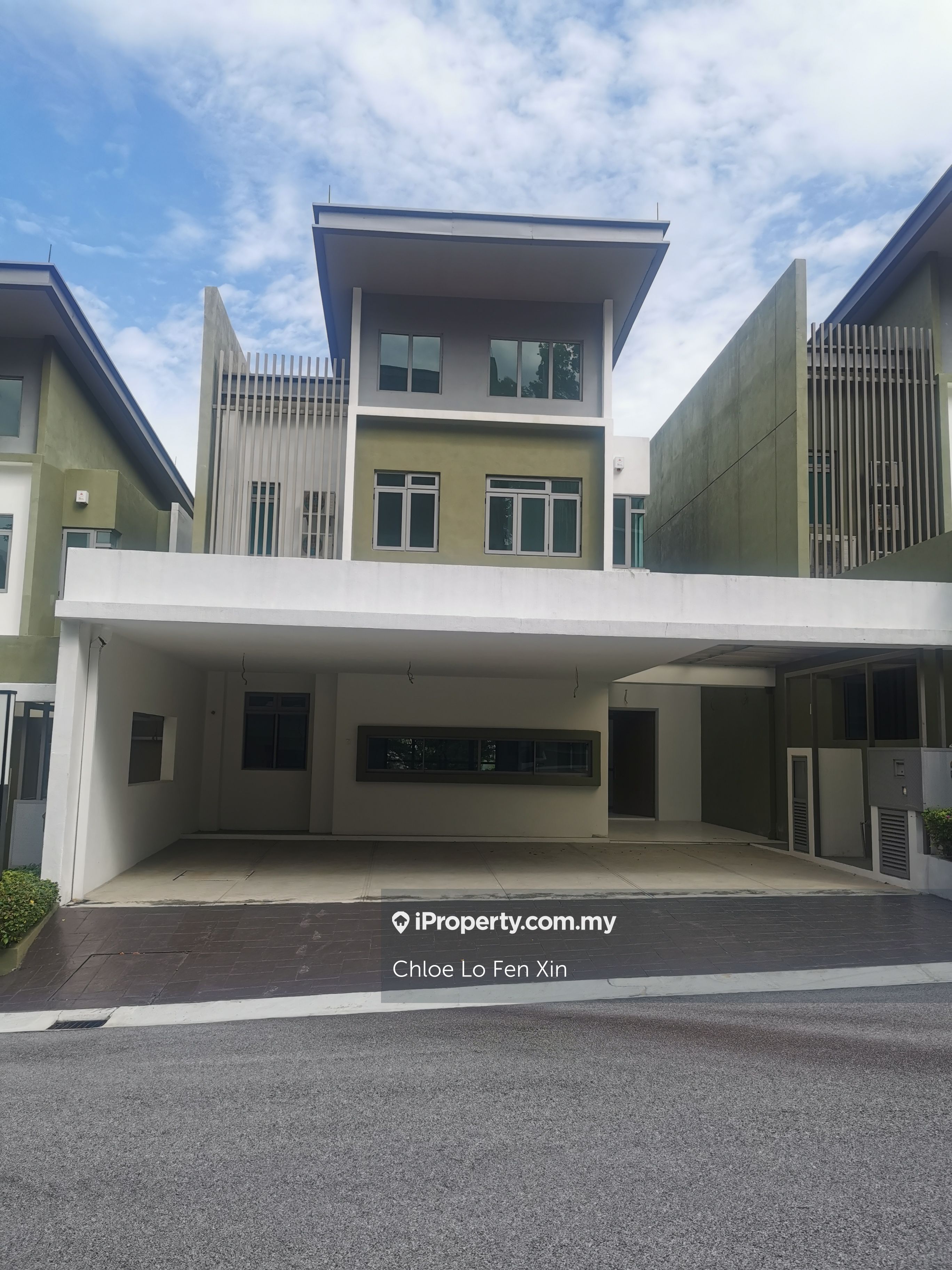 Karisma Hill, Bandar Putra Permai, Equine Park, Seri Kembangan Bungalow