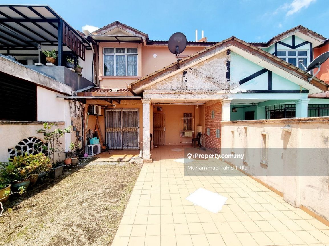 Sg Buloh Country Resort, Sungai Buloh Intermediate 2sty Terrace/Link House 4 bedrooms for sale