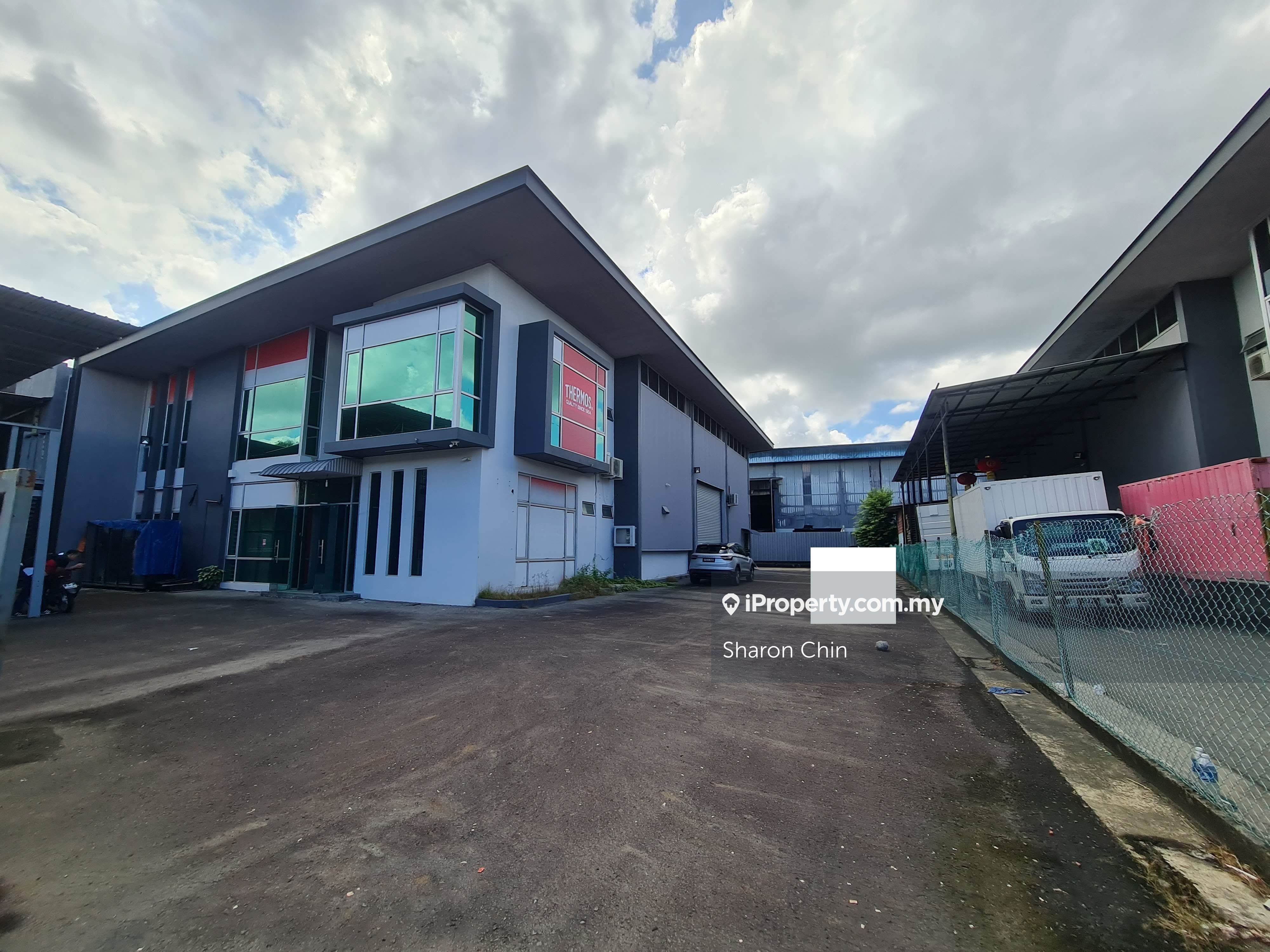 Neutron Riverside Semi Detached Warehouse, Kota Kinabalu for rent