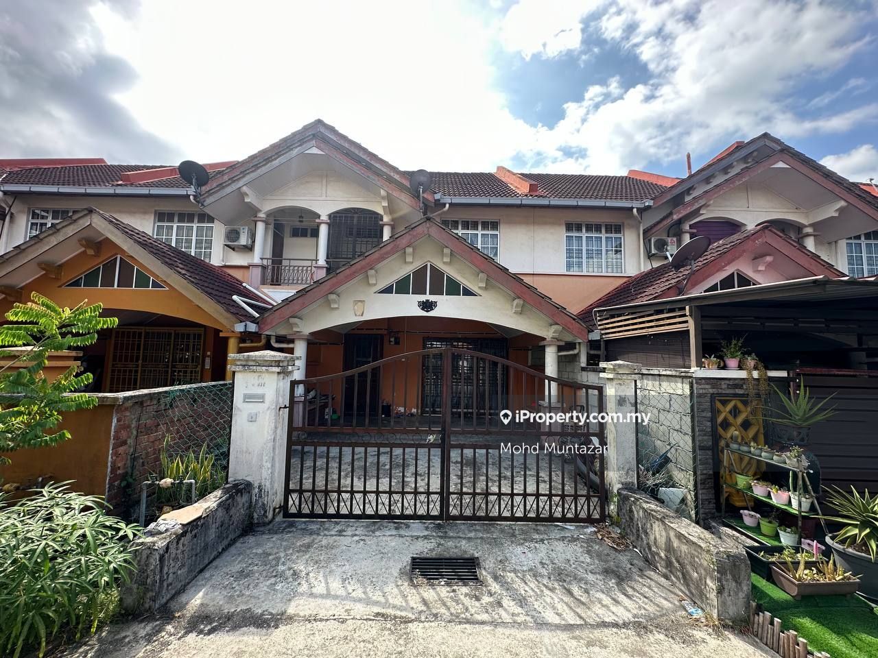 Taman Bukit Dahlia, Pasir Gudang Intermediate 2sty Terrace/Link House