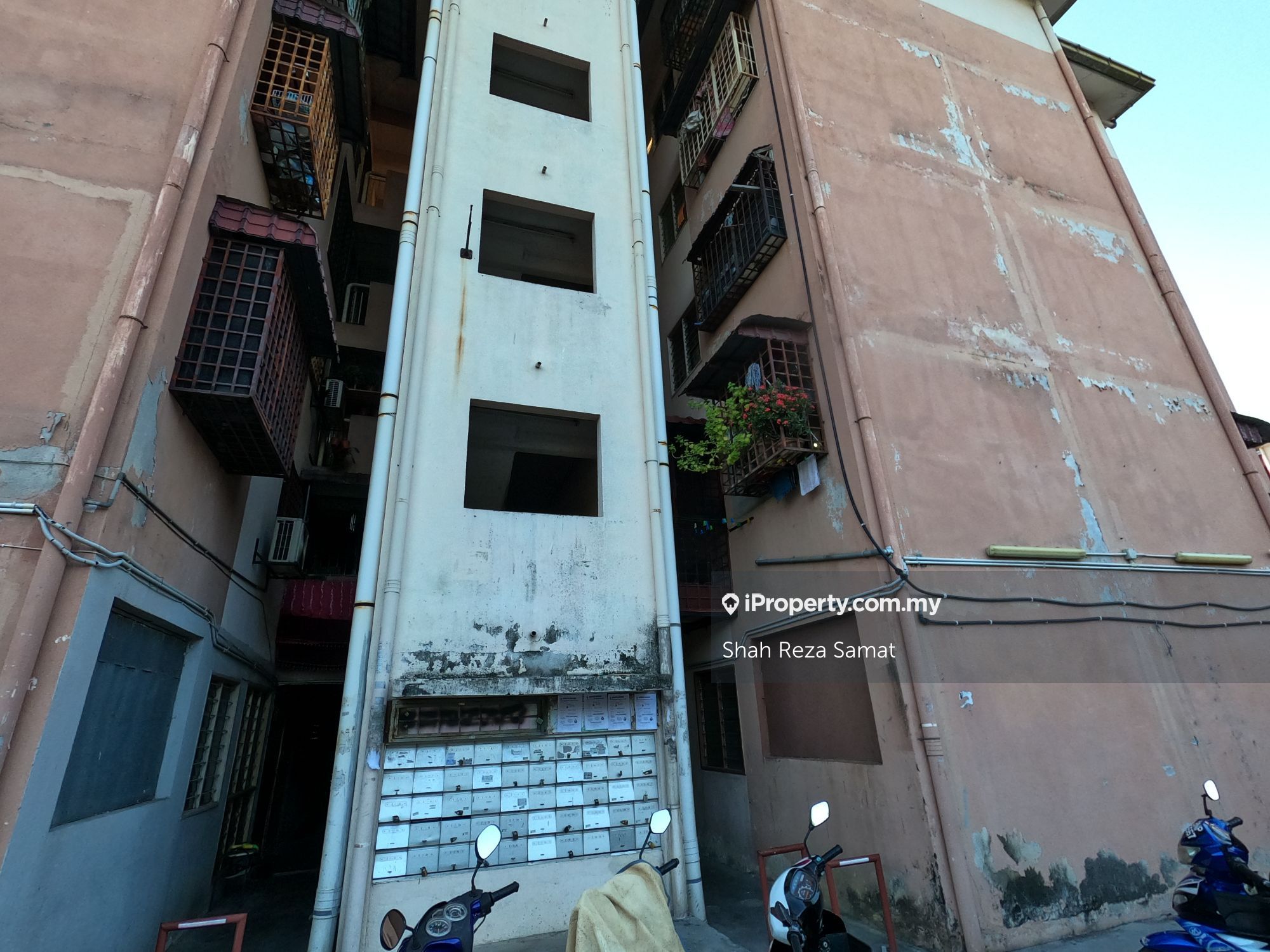 Pangsapuri Palma Intermediate Apartment 3 Bedrooms For Sale In Klang Selangor Iproperty Com My