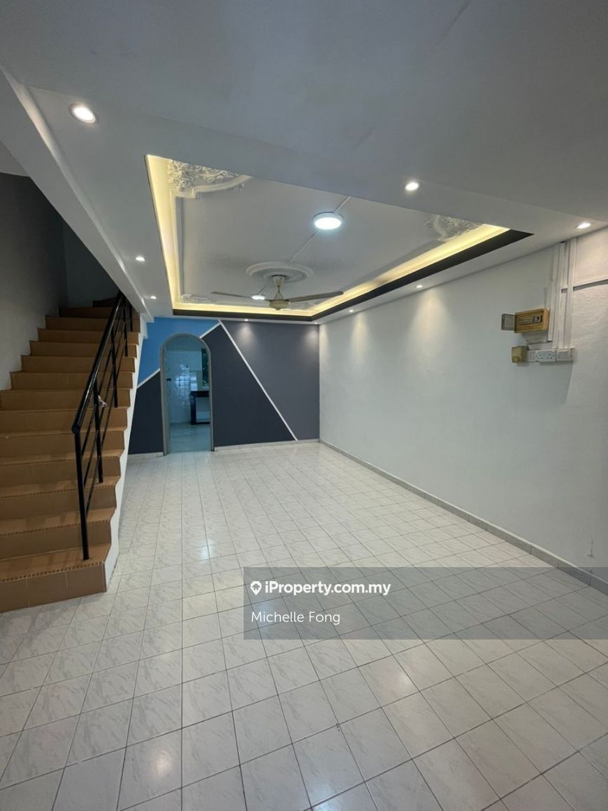 Taman Johor Jaya Double Storey Low Cost, Johor Bahru Intermediate 2