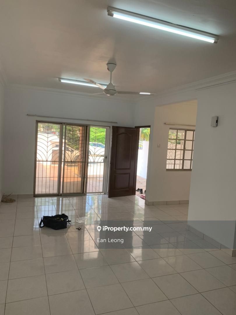 Sg Buloh, Bukit Rahman Putra Intermediate 2sty Terrace/Link House 4