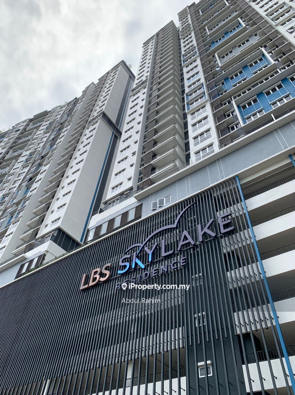 Skylake Residence Serviced Residence 2+1 Bedrooms For Sale In Puchong ...