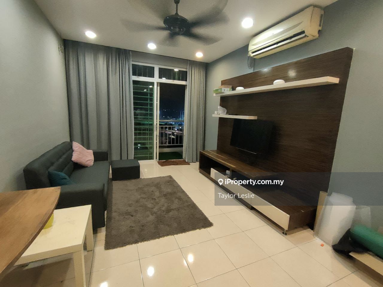 Sri Samudera Apartment (Seaview Residence Suites) Apartment 3 bedrooms
