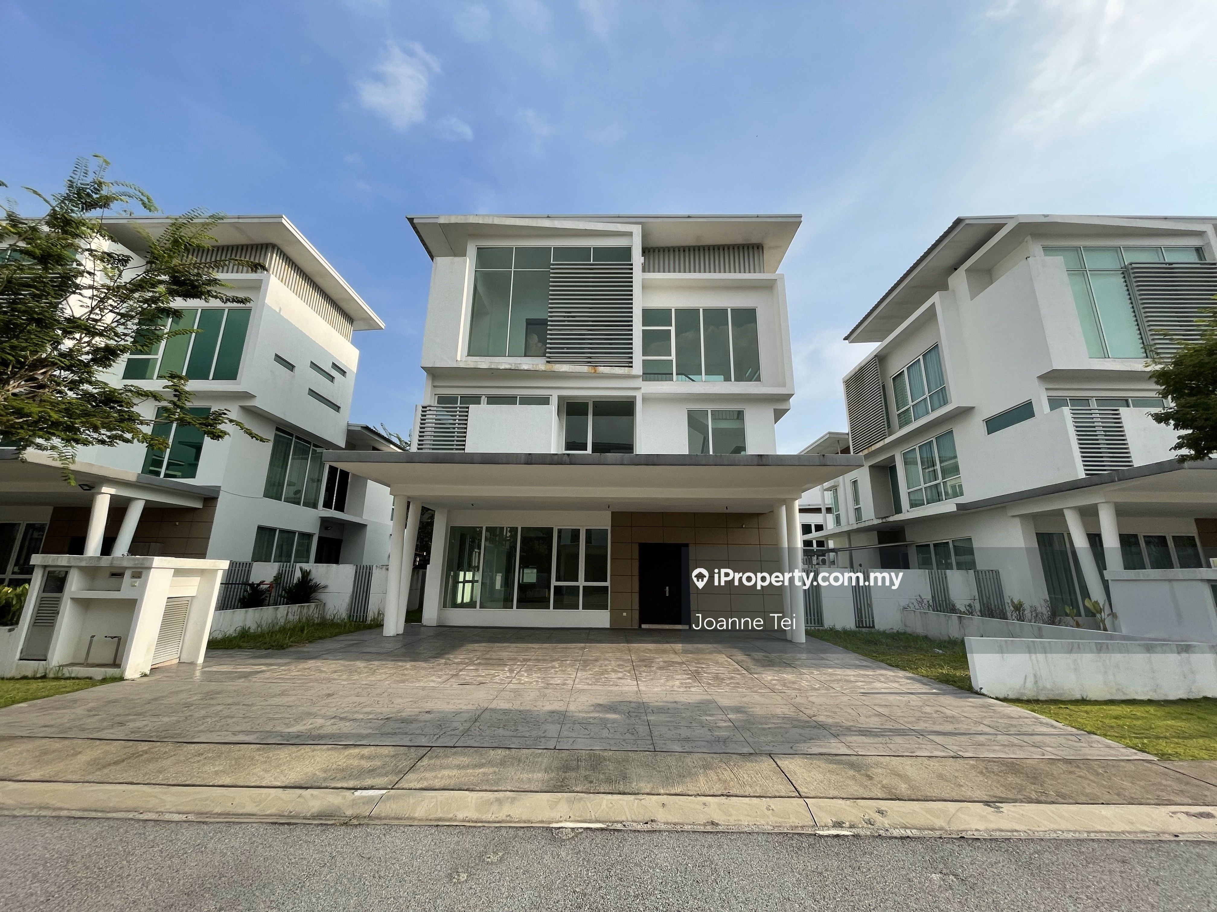Jacaranda, Garden Residence, Cyberjaya Intermediate Bungalow 5+1