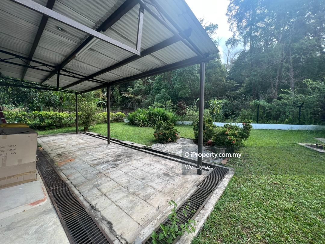 Taman Kolam Air, Johor Bahru Intermediate Bungalow 5 bedrooms for rent