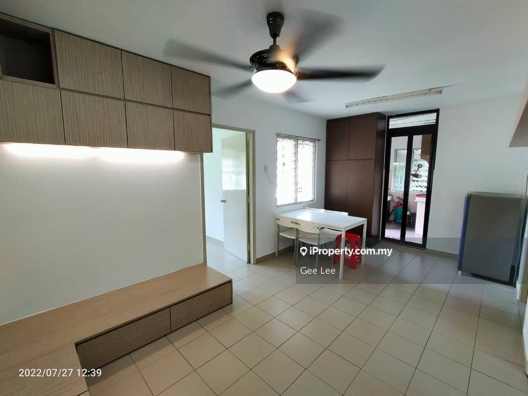 Seksyen 2 Wangsa Maju Flat Corner lot Flat 3 bedrooms for rent in ...